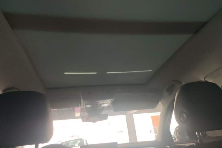 Used Volkswagen Tayron 2023 330TSI Two-Wheel-Drive R-Line High-Energy Version Headliner