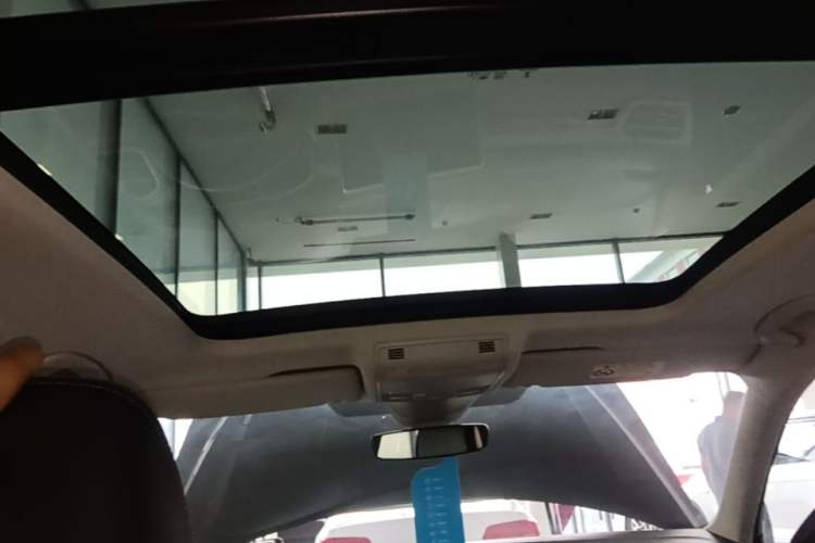 Used Volkswagen Tayron 2023 330TSI Two-Wheel-Drive R-Line High-Energy Version Headliner