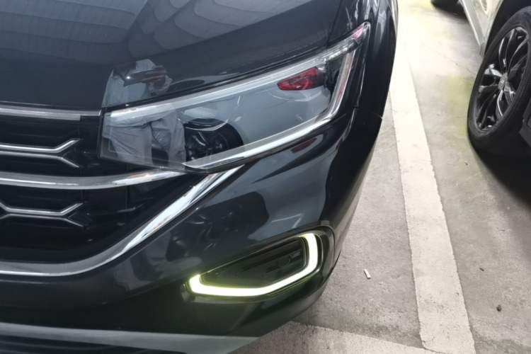 Used Volkswagen Tayron 2023 330TSI Two-Wheel-Drive Luxury Plus Advanced Version Left Front Headlight