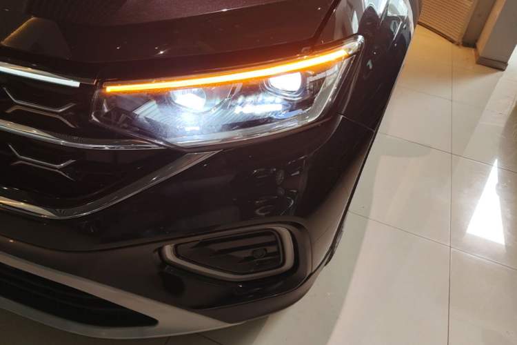 Used Volkswagen Tayron 2023 330TSI Two-Wheel-Drive Luxury Plus Advanced Version Left Front Headlight