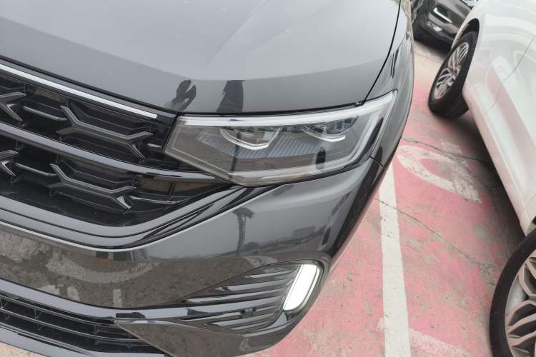 Used Volkswagen Tayron 2023 330TSI Two-Wheel-Drive R-Line High-Energy Version Left Front Headlight