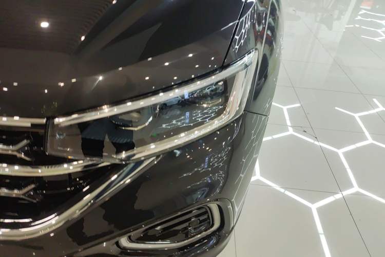 Used Volkswagen Tayron 2023 330TSI Two-Wheel-Drive Luxury Plus Advanced Version Left Front Headlight