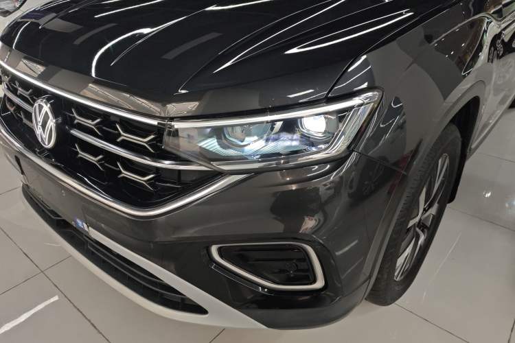 Used Volkswagen Tayron 2023 330TSI Two-Wheel-Drive Luxury Plus Advanced Version Left Front Headlight