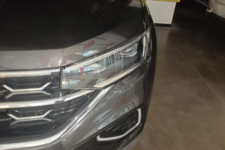 Used Volkswagen Tayron 2023 330TSI Two-Wheel-Drive Luxury Plus Advanced Version Left Front Headlight