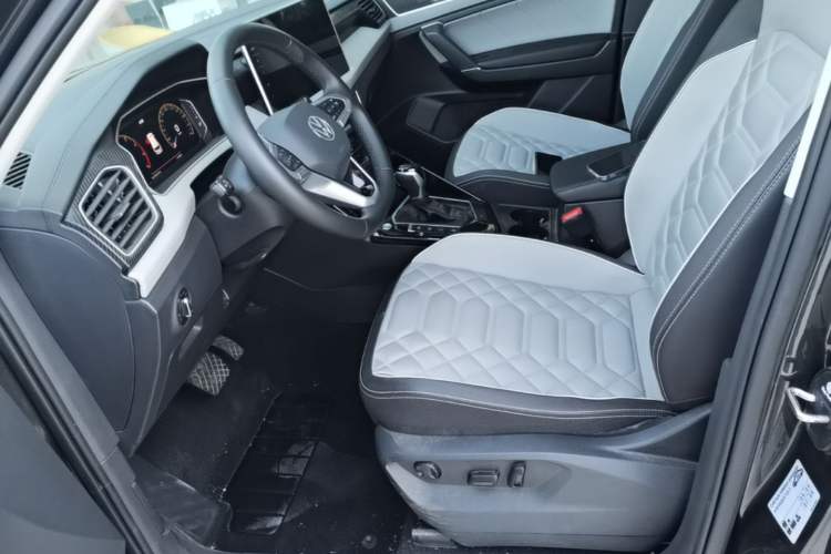 Used Volkswagen Tayron 2023 280TSI Two-Wheel-Drive Luxury Plus Advanced Version Left Front Seat