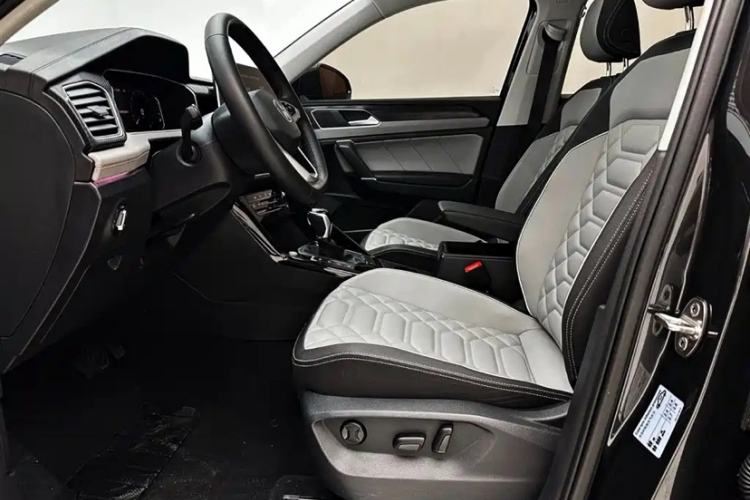 Used Volkswagen Tayron 2023 280TSI Two-Wheel-Drive Luxury Plus Advanced Version Left Front Seat