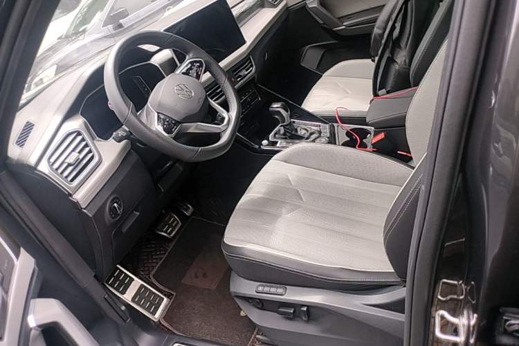 Used Volkswagen Tayron 2023 Revised Version 380TSI All-Wheel Drive R-Line Pro Smart Edition Left Front Seat