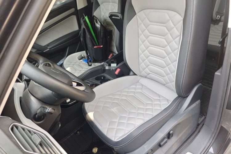 Used Volkswagen Tayron 2023 330TSI Two-Wheel-Drive Luxury Plus Advanced Version Left Front Seat