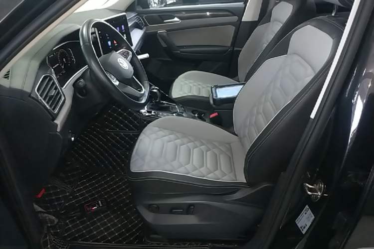 Used Volkswagen Tayron 2023 330TSI Two-Wheel-Drive Luxury Plus Advanced Version Left Front Seat