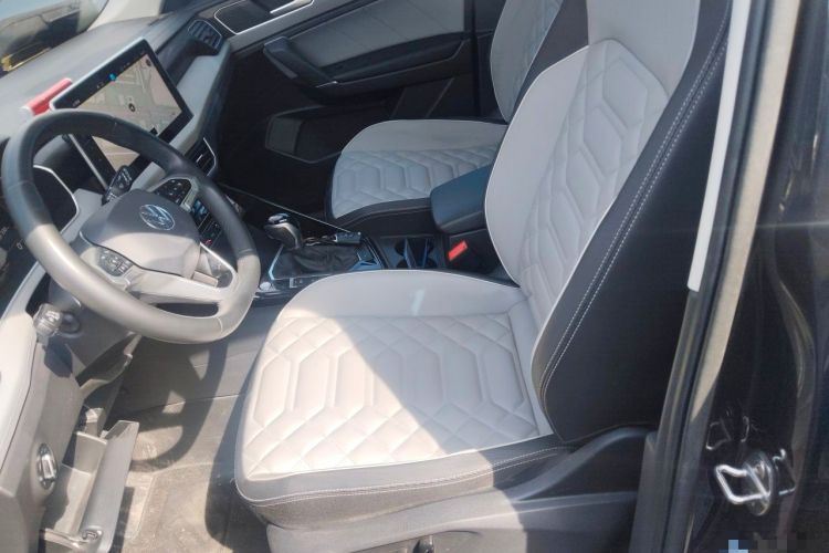 Used Volkswagen Tayron 2023 330TSI Two-Wheel-Drive Luxury Plus Advanced Version Left Front Seat