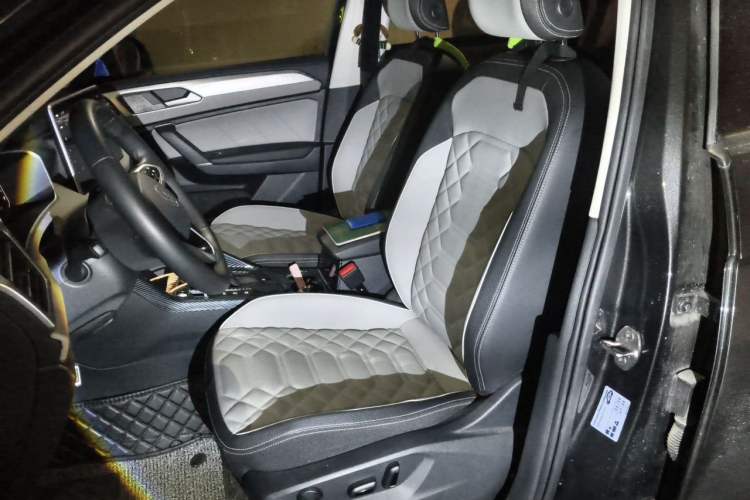 Used Volkswagen Tayron 2023 330TSI Two-Wheel-Drive R-Line High-Energy Version Left Front Seat