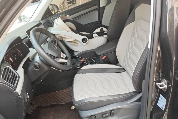 Used Volkswagen Tayron 2023 330TSI Two-Wheel-Drive Luxury Plus Advanced Version Left Front Seat