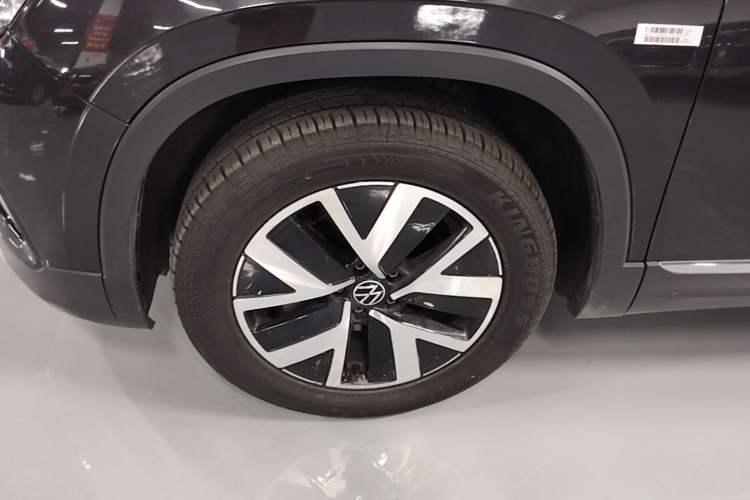 Used Volkswagen Tayron 2023 330TSI Two-Wheel-Drive Luxury Plus Advanced Version Left Front Wheel Hub