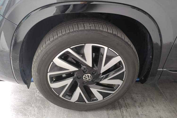 Used Volkswagen Tayron 2023 Revised Version 380TSI All-Wheel Drive R-Line High-Energy Edition Left Front Wheel Hub