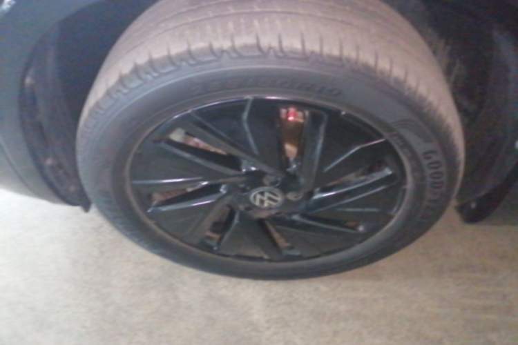 Used Volkswagen Tayron 2023 Revised Version 380TSI All-Wheel Drive R-Line High-Energy Edition Left Front Wheel Hub
