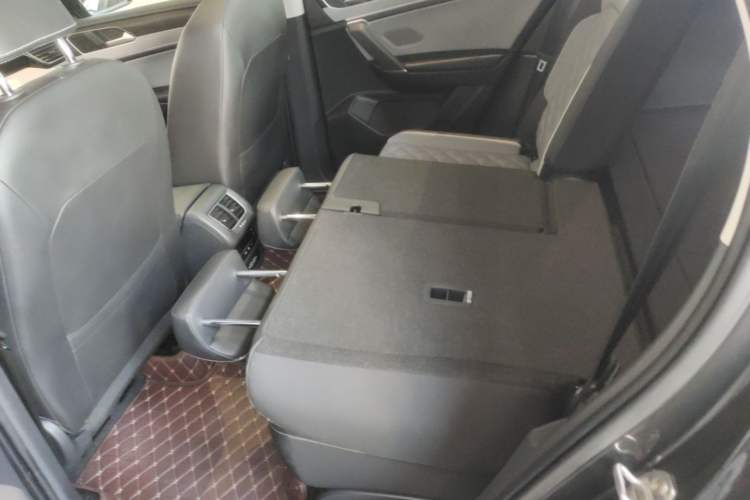 Used Volkswagen Tayron 2023 330TSI Two-Wheel-Drive Luxury Plus Advanced Version Left Rear Seat