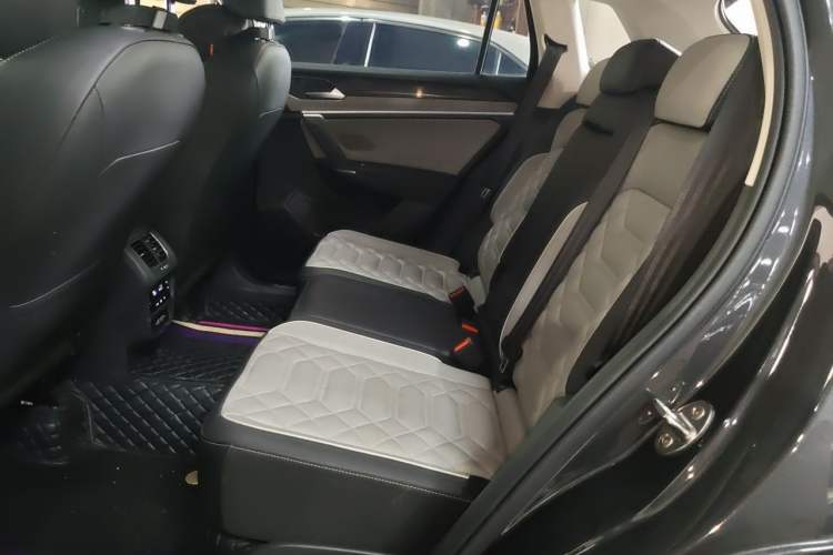 Used Volkswagen Tayron 2023 330TSI Two-Wheel-Drive Luxury Plus Advanced Version Left Rear Seat
