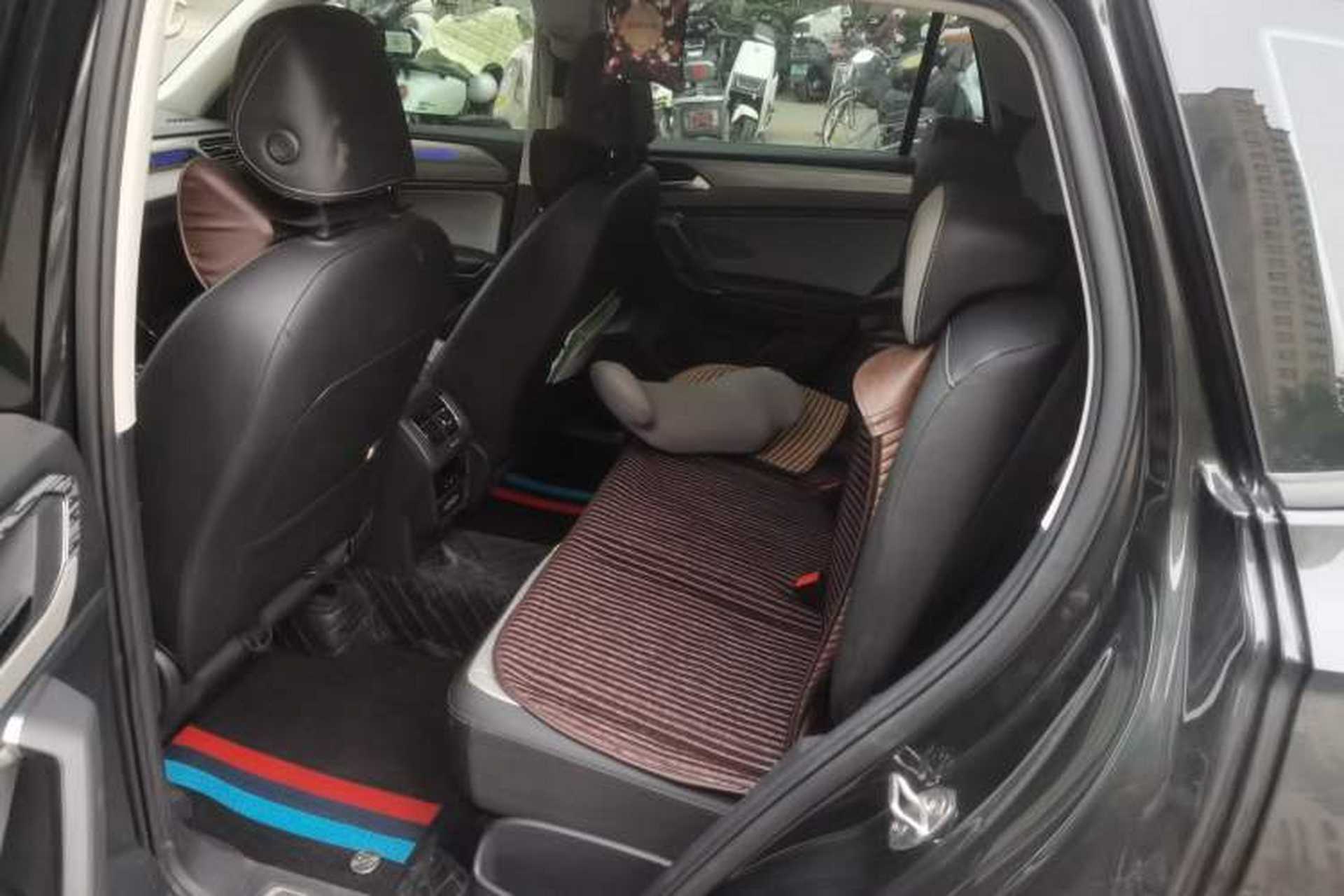Used Volkswagen Tayron 2023 330TSI Two-Wheel-Drive R-Line High-Energy Version Left Rear Seat