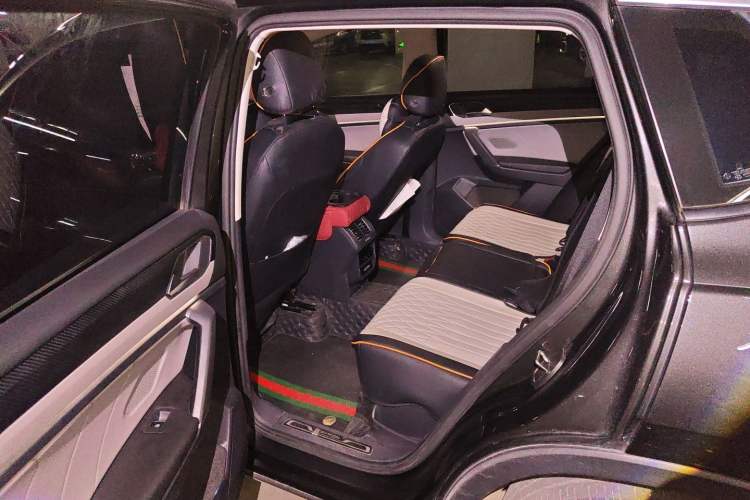 Used Volkswagen Tayron 2023 330TSI Two-Wheel-Drive Luxury Plus Advanced Version Left Rear Seat