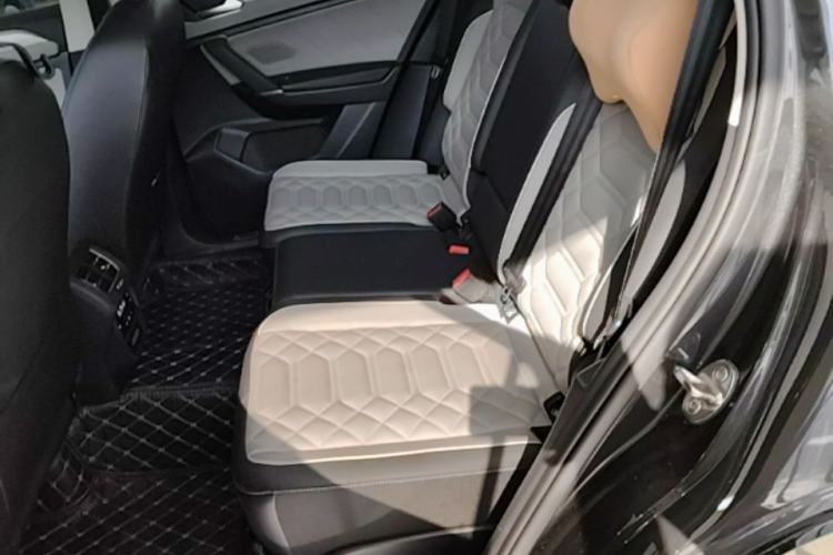 Used Volkswagen Tayron 2023 330TSI Two-Wheel-Drive R-Line High-Energy Version Left Rear Seat