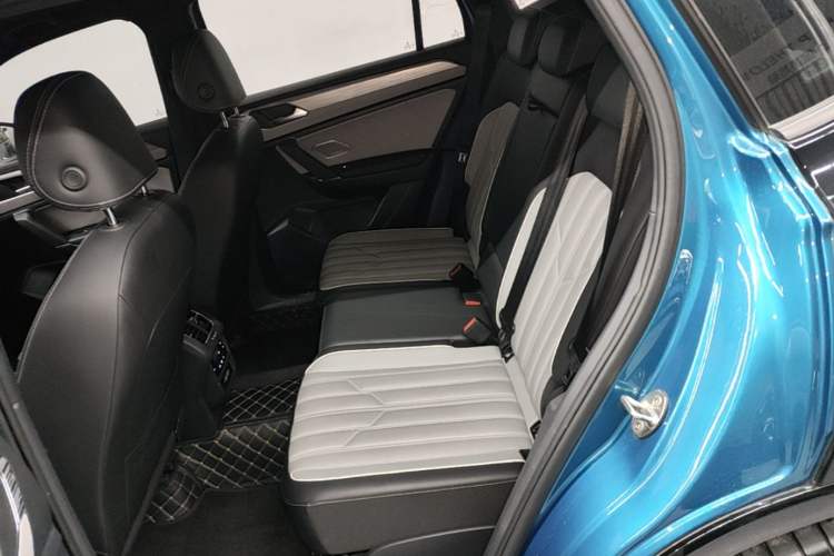 Used Volkswagen Tayron 2023 380TSI Four-Wheel Drive R-Line Pro Smart Edition Left Rear Seat