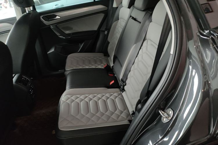Used Volkswagen Tayron 2023 Revised Version 380TSI All-Wheel Drive R-Line High-Energy Edition Left Rear Seat