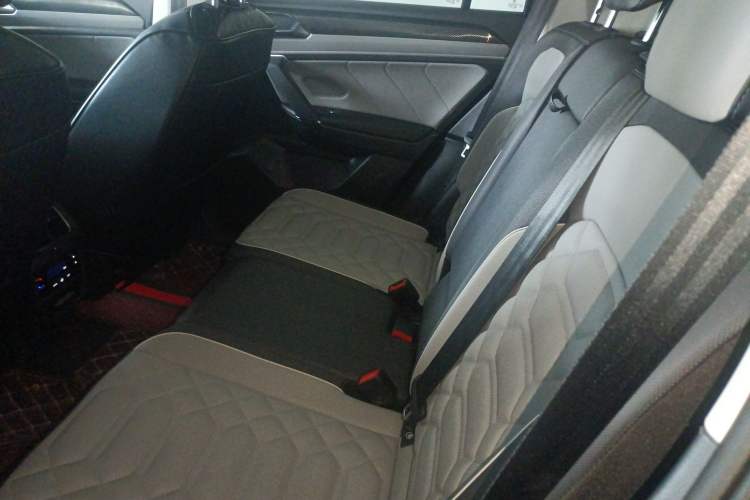 Used Volkswagen Tayron 2023 280TSI Two-Wheel-Drive Luxury Plus Advanced Version Left Rear Seat