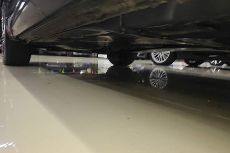 Used Volkswagen Tayron 2023 380TSI Four-Wheel Drive R-Line Pro Smart Edition Left Side Sill