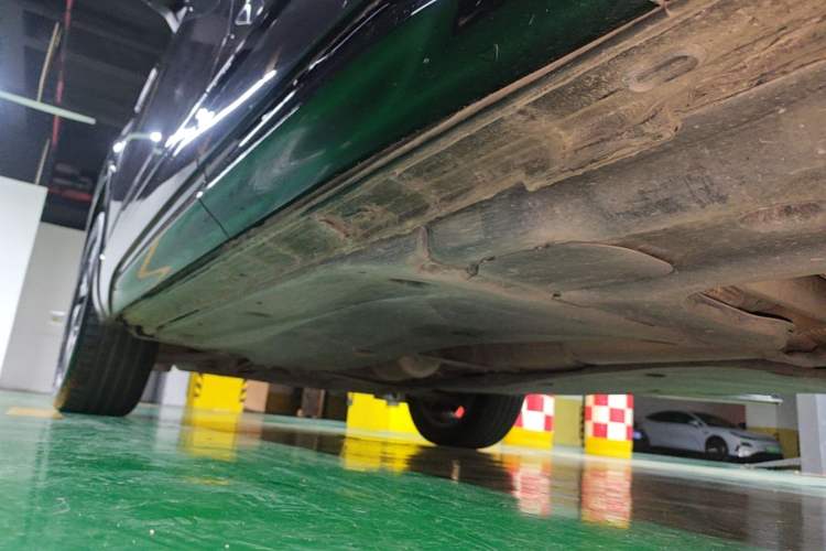 Used Volkswagen Tayron 2023 330TSI Two-Wheel-Drive R-Line High-Energy Version Left Side Sill