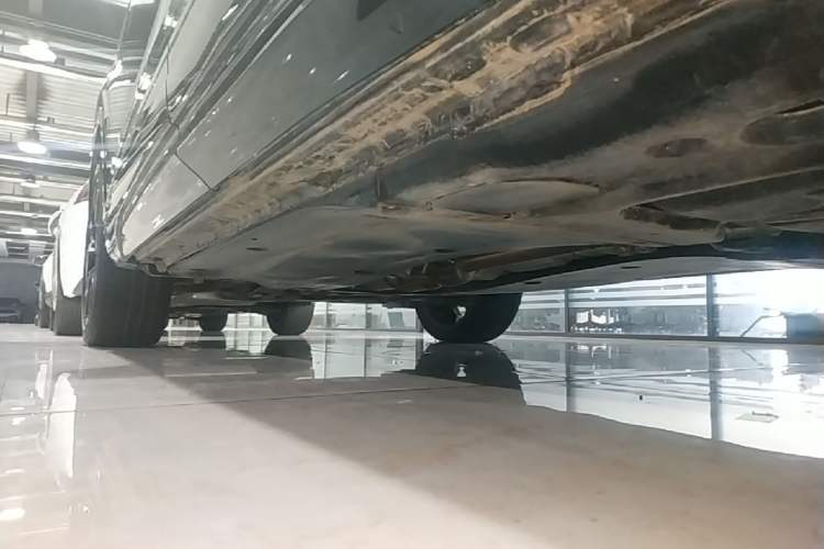 Used Volkswagen Tayron 2023 Revised Version 380TSI All-Wheel Drive R-Line Pro Smart Edition Left Side Sill