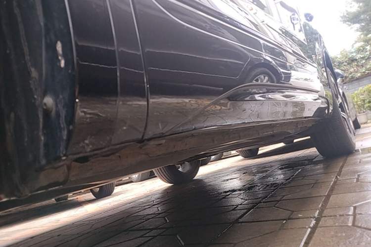 Used Volkswagen Tayron 2023 Revised Version 380TSI All-Wheel Drive R-Line Pro Smart Edition Left Side Sill