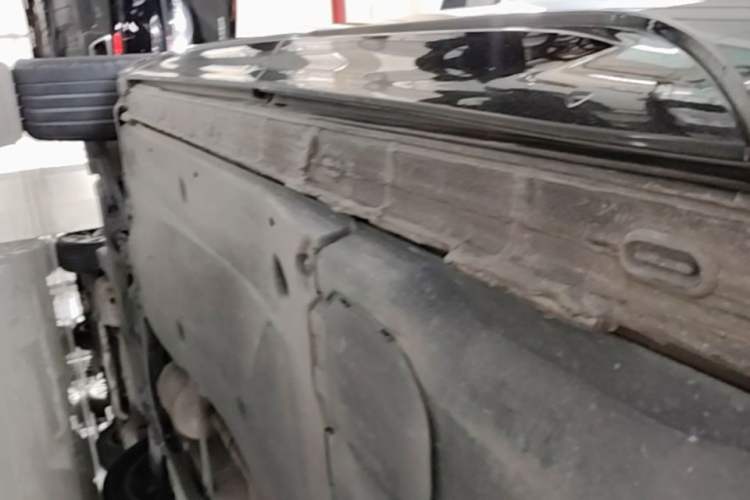 Used Volkswagen Tayron 2023 330TSI Two-Wheel-Drive R-Line High-Energy Version Left Side Sill