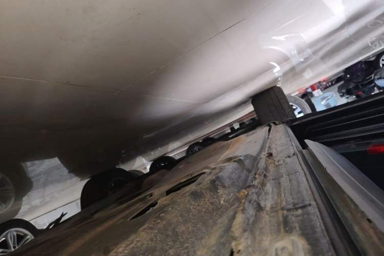 Used Volkswagen Tayron 2023 330TSI Two-Wheel-Drive Luxury Plus Advanced Version Left Side Sill