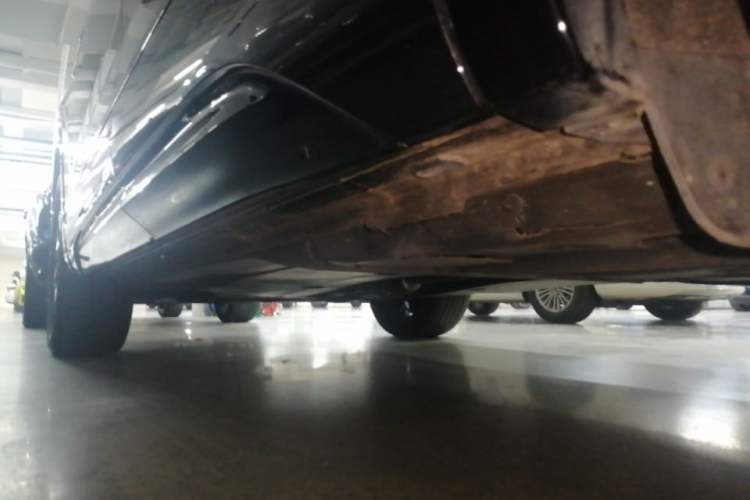 Used Volkswagen Tayron 2023 Revised Version 380TSI All-Wheel Drive R-Line High-Energy Edition Left Side Sill