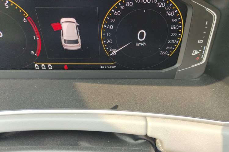 Used Volkswagen Tayron 2023 280TSI Two-Wheel-Drive Luxury Plus Advanced Version Odometer Close Up