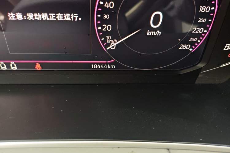 Used Volkswagen Tayron 2023 330TSI Two-Wheel-Drive Luxury Plus Advanced Version Odometer Close Up