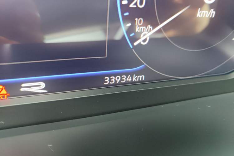 Used Volkswagen Tayron 2023 Revised Version 380TSI All-Wheel Drive R-Line Pro Smart Edition Odometer Close Up