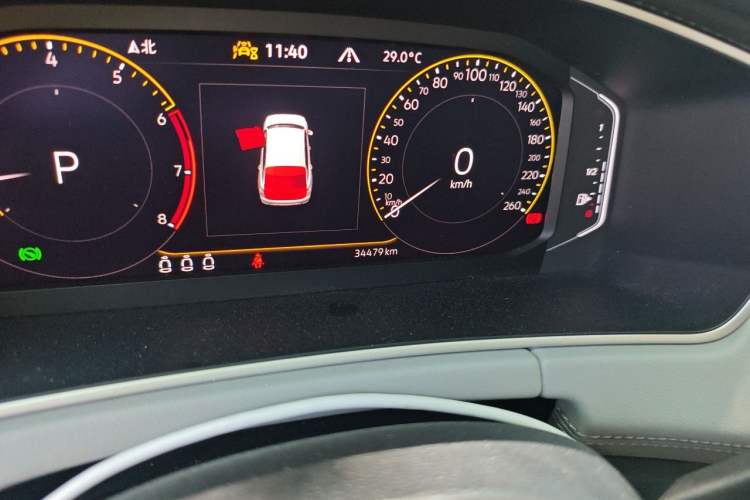 Used Volkswagen Tayron 2023 330TSI Two-Wheel-Drive Luxury Plus Advanced Version Odometer Close Up