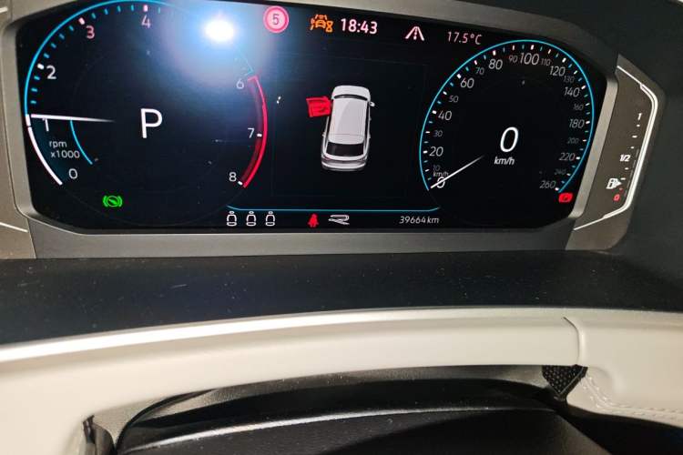Used Volkswagen Tayron 2023 380TSI Four-Wheel Drive R-Line Pro Smart Edition Odometer Close Up