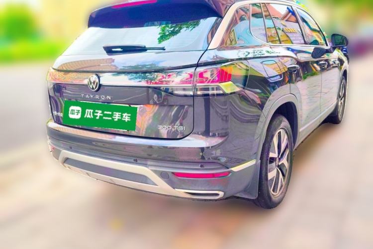 Used Volkswagen Tayron 2023 300TSI Two-Wheel-Drive Luxury Plus Advanced Edition Rear Right 45 Deg