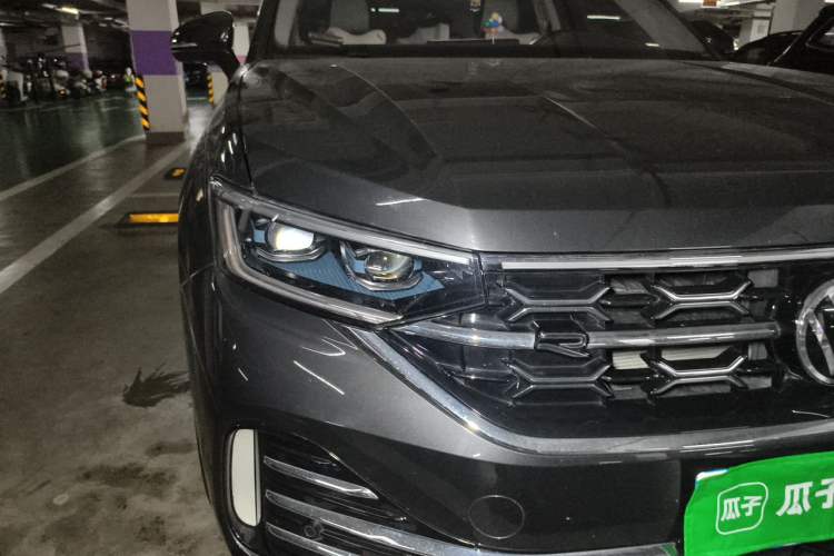 Used Volkswagen Tayron 2023 Revised Version 380TSI All-Wheel Drive R-Line High-Energy Edition Right Front Headlight