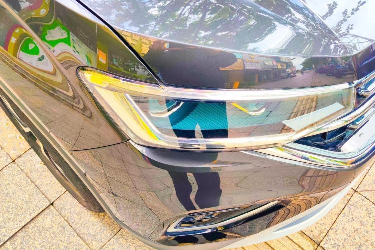 Used Volkswagen Tayron 2023 300TSI Two-Wheel-Drive Luxury Plus Advanced Edition Right Front Headlight
