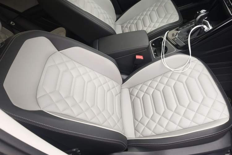 Used Volkswagen Tayron 2023 330TSI Two-Wheel-Drive R-Line High-Energy Version Right Front Seat