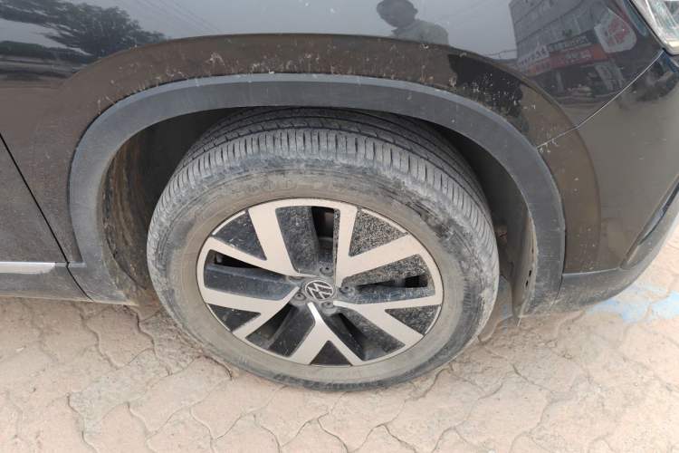 Used Volkswagen Tayron 2023 330TSI Two-Wheel-Drive Luxury Plus Advanced Version Right Front Wheel Hub