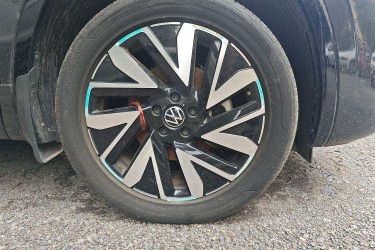 Used Volkswagen Tayron 2023 Revised Version 380TSI All-Wheel Drive R-Line High-Energy Edition Right Front Wheel Hub