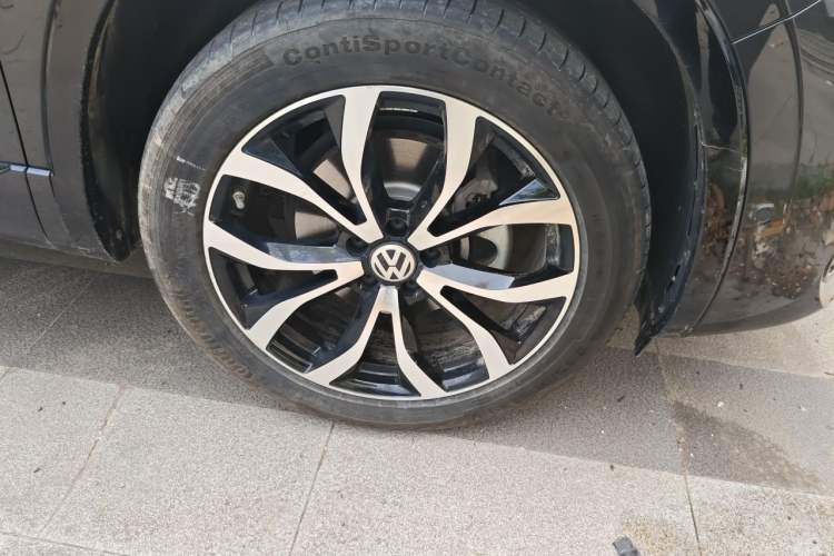 Used Volkswagen Tayron 2023 380TSI Four-Wheel Drive R-Line Pro Smart Edition Right Front Wheel Hub