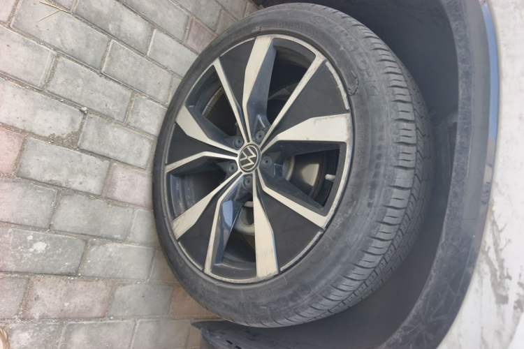 Used Volkswagen Tayron 2023 380TSI Four-Wheel Drive R-Line Pro Smart Edition Right Front Wheel Hub
