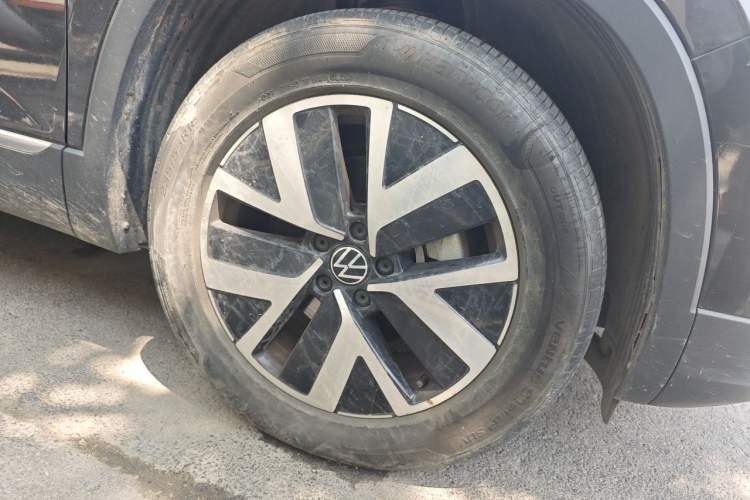 Used Volkswagen Tayron 2023 330TSI Two-Wheel-Drive Luxury Plus Advanced Version Right Front Wheel Hub