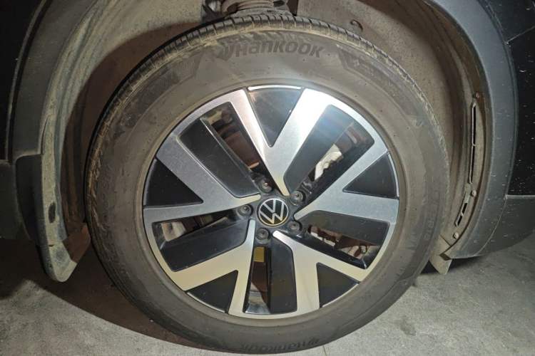 Used Volkswagen Tayron 2023 330TSI Two-Wheel-Drive Luxury Plus Advanced Version Right Front Wheel Hub