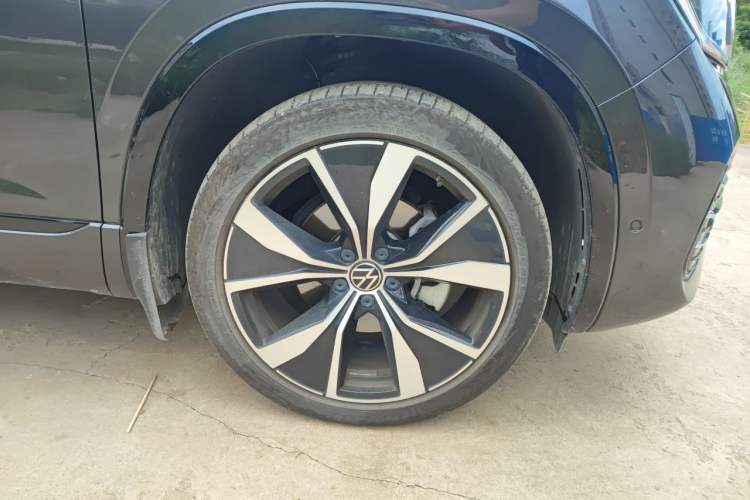 Used Volkswagen Tayron 2023 Revised Version 380TSI All-Wheel Drive R-Line Pro Smart Edition Right Front Wheel Hub